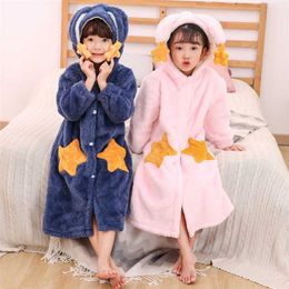 Kids Robe Flannel Bathrobe After Bath Girls Pajamas Sleepwear Baby Boy Winter Hooded Robes Teen Pyjamas Warm Nightgown Home Wear 211105