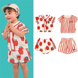Korean Kids Unisex Summer Clothes Sets Fashion Brand Design Apple Pattern Striped Shirt and Shorts Outfits Child 210619