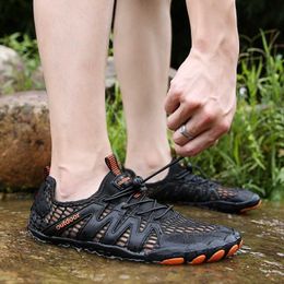 Unisex Swimming Water Shoes Breathable Diving Swimming Beach Wading Aqua Shoes Nonslip River Sea Diving Sneakers Upstream Shoes Y0714