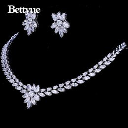 Bettyue Brand Fashion Elegance AAA Cubic Zircon White Gold Flower Shape Jewellery Sets For Woman Gothic Style Wedding Party Gifts H1022