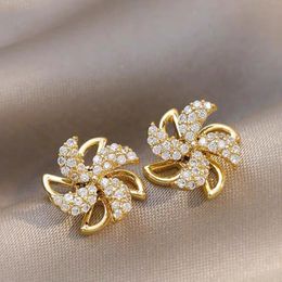 Creative Will Turn The Windmill Zircon Earrings Korean Style Geometric Stud Earring Gold Silver Golor Girl's Unusual Jewellery