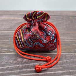 10pcs Luxury Chinese Style Silk Brocade Pouch Party Favour Small Lucky Gift Bag Drawstring Bracelet Satin Packaging Pouches Sachet 8x9cm