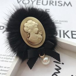 Pins, Brooches Vintage Mink Hair Ball Brooch Beauty Head Bow Lapel Pin Shirt Collar Hat Bag Clothing For Women Accessories