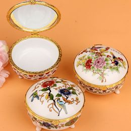 Chinese style Small Round Ceramics Gift Box Party Favour Decorative Flower Natural Porcelain Jewellery Makeup Packaging Case