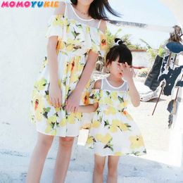 family matching clothes off floral shoulder mommy and me family look dress matching family outfits mum mama and daughter dresses 210713