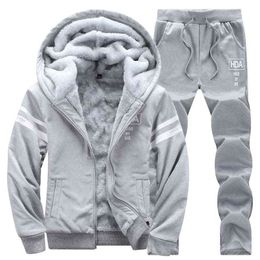 Inner Fur Mens Tracksuits Winter Men Set Warm Hoodies Suit Casual Fleece Lined Sweatshirts Men 2 Piece Set Sportswear 4XL 210916