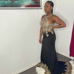 Charming Black Girls Floor Length Prom Dress 2021 Halter Sleeveless Backless Lace Appliques Sequined Sweep Train Mermaid Party Evening Gown