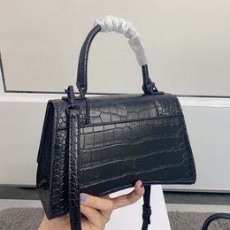 Fashion luxury designer bags and handbags Famous Classic women's bag, large-capacity shoulder bags, multi-functional daytime clutches High-quality A