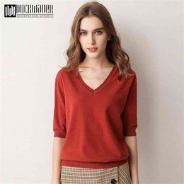 Duckwaver V-neck knitted Tops women sweater Spring and autumn loose wild Short sleeve Slim Pullover 210914