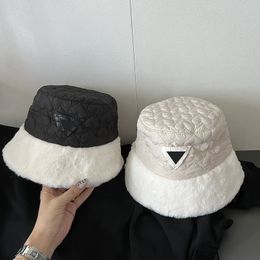 Luxurys Bucket Hat Designers Hats Men Women Fashion Fisherman Cap Love high quality Winter Caps Outdoor Warm good nice