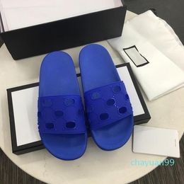 Deri Sandal Kadınlar Lüks Tespitler Terlik Moda Ince Flip Flop Marka Ayakkabı Ladie Ayakkabı Sandalet Flippers 2021