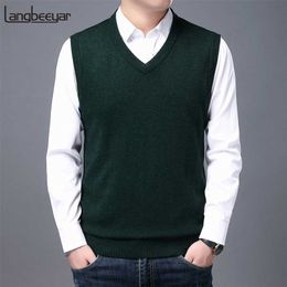 High Quality Autum Winter Fashion Brand Knit Sleeveless Vest Pullover Mens Casual Sweaters Designer Woollen Mans Clothes 211221
