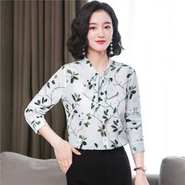Korean Fashion Silk Women Blouses Floral Satin Long Sleeve Shirt Office Lady Blusas Largas Plus Size Womens Tops 210531