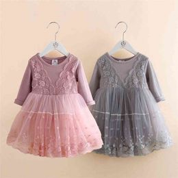 Trend 3-12 Years Children Clothing Spring Autumn Fall Pure Princess Fake Two-Piece Mesh Baby Girls Long Sleeve Lace Dress 210701