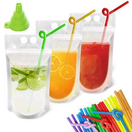 100Pcs/Lot 500ML Drinking Juice Plastic Bag Beverage Pouch Drink Bag with Handle Soup Liquid Bags With Straws Wholesale LX3975