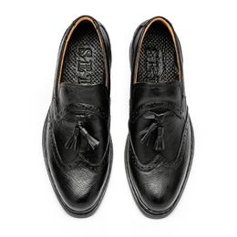 Mens Brogue Dress Shoes Selling High-quality Formal Dance Mens Shoes Vintage Brown Tassel Loafers Spring Autumn Zapatos
