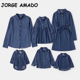 Summer Family Matching Clothes 5-pcs Sets Denim Shirt + Dress +Bodysuits E001 210610