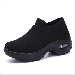 2022 large size women's shoes air cushion flying knitting sneakers over-toe shos fashion casual socks shoe WM1025