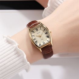 Frauen Mode Lässig Echtes Lederband Uhr Weibliche Vintage Retro Wasserdichte Uhren Täglich Stilvolle Damen Legierung Schnalle Uhr 210310