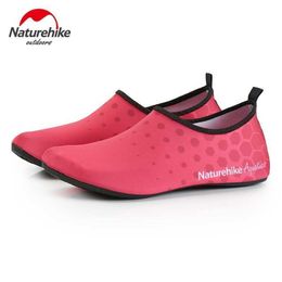 Naturehike Size XXL Outdoor Quick Drying Swimming Ultralight Water Shoes Protective Foot Socks Beach Skid-proof Shoe Man Woman Y0714