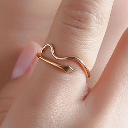 Snake-shaped Animal Ring Wave Metal Snake Gold Colour Rings Women Engagement Ring Adjustable Anillos Fashion Jewellery Accessories