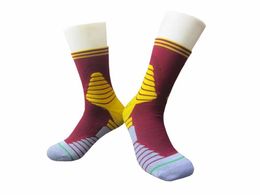 2022 thick football socks 6Pairs, 48 ​​$, dicke Cottes Fiber Man's Hohe Qualität Fußball- und Basketball-Trainingssocken, 6 verschiedene Farben H0911