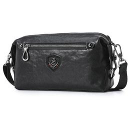 wholesale wristlets and clutches