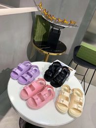 2021 Classic Flat Sandal Film Designer de Luxo Feminina Feminina Fivela Casual Sexy Sports Estilo tamanho 35-40