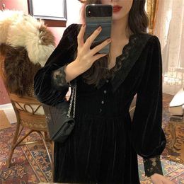 French Vintage Dress Women Lace Velvet Black Elegant Party Dress Female Autumn High Waist Long Sleeve Midi Gothic Dress 210309