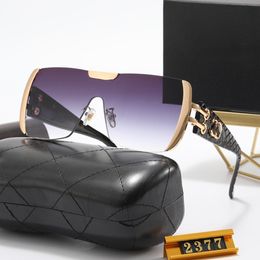 Fashion Luxurys Designers Sunglasses For Women Mens Designer Sun Glasses Outdoor Drive Holiday Summer Polarised Woman Eyewear Box
