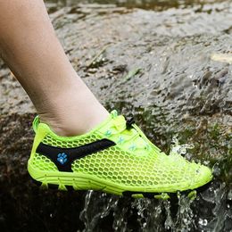2021Aqua Shoes for man mesh Breathable Beach Sea Water shoes Camping women Non-slip outdoor Sneakers Surfing Swimming Diving Y0714