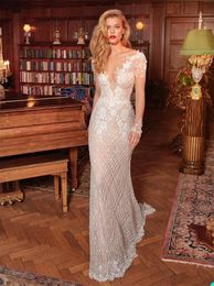 Graceful White Mermaid Wedding Dresses Lace Appliques Long Sleeves Backless V Neck Bridal Gown Custom Made Floor Length Robes De Mariée
