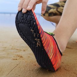 New Large Size Wading Shoes Water Men Sports Surfing Ms Ultra-light Breathable Beach Unisex Y0714