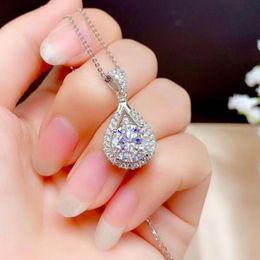 Super Shinning Luxury Jewellery 9MM Diamond Round Cut White Topaz Gemstones Water Drop Pendant Party Women Clavicle Necklace For Love Gift