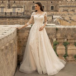 Gorgeous A Line Lace Long Wedding Dress Crew Neck Elegant Country Beach Bride Dresses Embroidery Appliques Tulle Sweep Train Button Back Bridal Gowns 2021