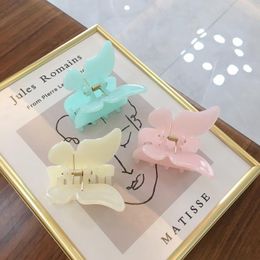 Length 5 CM Solid Colour Animal Butterfly Shape Hair Clamps Girls Ponytail Resin Plastic Hair Claw Clips Women Medium Size Headdress Scrunchies Hairpins Accessories