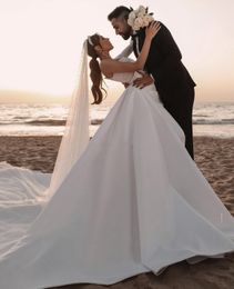 Dubai Arabic Middle East Plus Size Mermaid Wedding Dresses Long Sleeve Sequins Pearls Satin Chapel Train Wedding Dress Bridal Gown300r