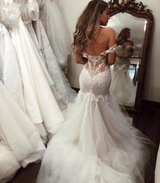 Vintage New Open Back Lace Wedding Dresses Mermaid Off the Shoulder Illusion Applique Tulle Court Train Plus Size Bridal Dresses 2021