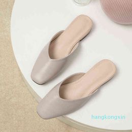 Baotou mezze pantofole da donna 2022 primavera testa quadrata scarpe Muller indossano versione coreana in tinta unita con tacchi bassi e semplici