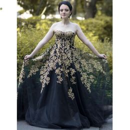 Vintage Long Black Evening Dresses Appliques Gold Lace 2021 Arabic Dubai Sweetheart Strapless Prom Party Gowns Cheap Women Formal Wear Plus