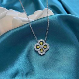 Lucky four-leaf clover necklace fashion Colour treasure clavicle chain simple inlay yellow diamond pink diamond necklace