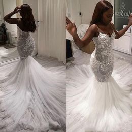 2021 Designerskie sukienki koronkowe z paskami spaghetti Tiul Tiul Train Train Custom Made Chapel Wedding Suknia Plus Size Vestido de Novia