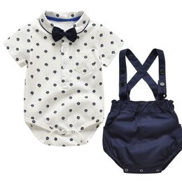 Summer Baby Boy Clothes Set Solid Strap Shorts Short Sleeve Casual Bow Tie Shirt Tops Gentle Outfits 2 Pcs Clothes Set Fashion 210226