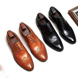 Black Khaki Men Oxfrod Shoes High Quality Breathable Lace Up Brogue Men Dress Shoes Business Wedding Genuine Leather Formal Shoe