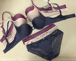 Ladies New Glossy Bra and Panty Set V letter metal Comfortable gathering, cup push up The latest fashion sexy X0526