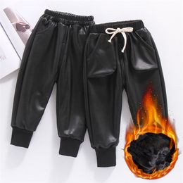 Children Casual Leather Pants Girls Winter Thick Boys Warm Pants Kids Long Trousers Baby Girls PU Pants 2-8 Years 210306