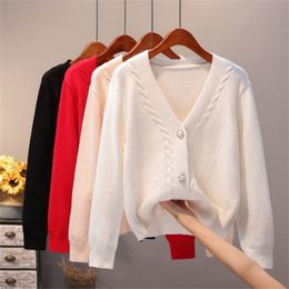 Sweater cardigan women autumn winter V-neck pearl single breasted loose short thick sweater sweet long sleeve Knitted Top 210914