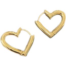 Exquisite Love Earrings Ins Niche Design Personality Fashion Ear Cuff Versatile Light Luxury High-End Commuter Jewelry Accessories