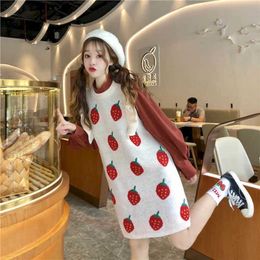 [Women Two-piece suit] Japanese lazy style strawberry knitted dress + simple shirt female student spring and autumn suit 210526