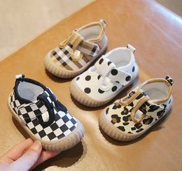 Newborn First Walkers Baby Boy Girl Crib Plaid Print Shoes Canvas Pram Shoes Prewalker Anti Slip Soft Sole Trainers Sneaker 0-24M